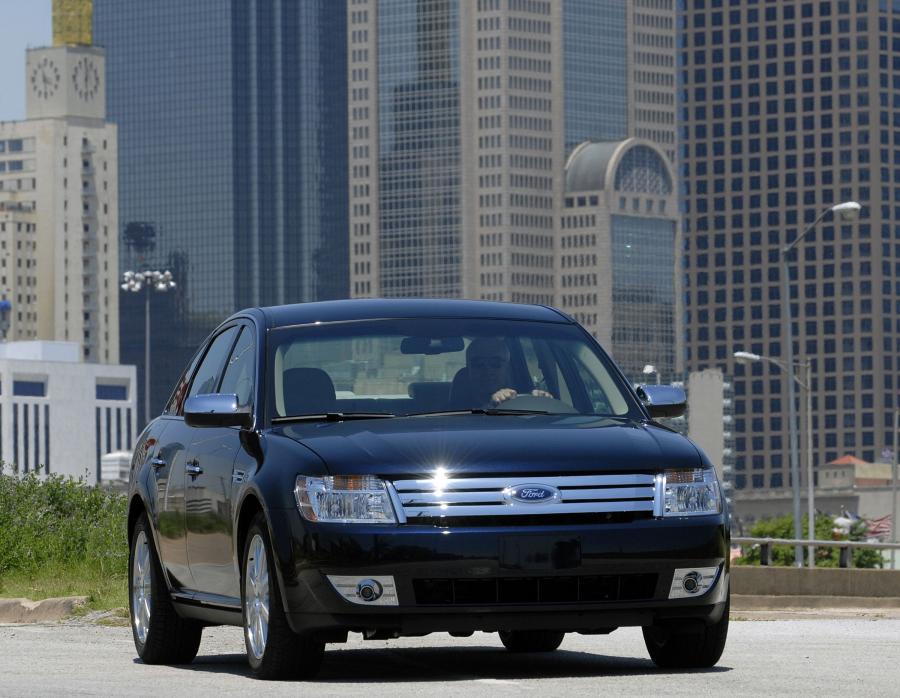  Ford Taurus 2008 года  (фото 29 из 57)